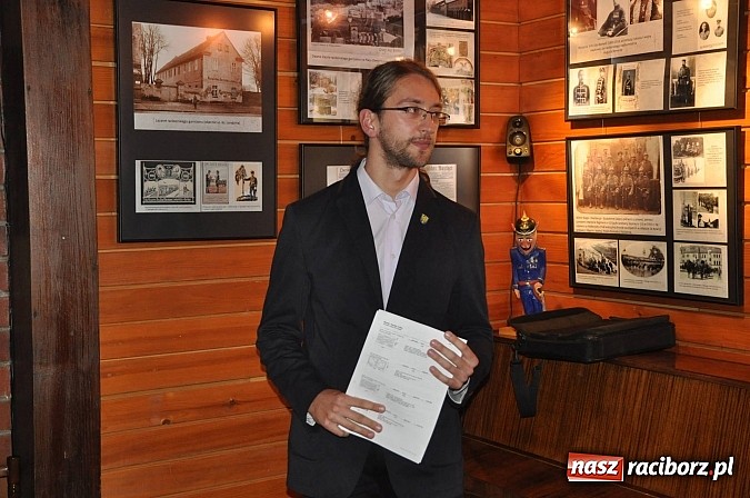 Zdjęcie w galerii na portalu naszraciborz.pl: Wieczór historyczny w TMZR. Spacer po Chałupkach wiadomości z regionu