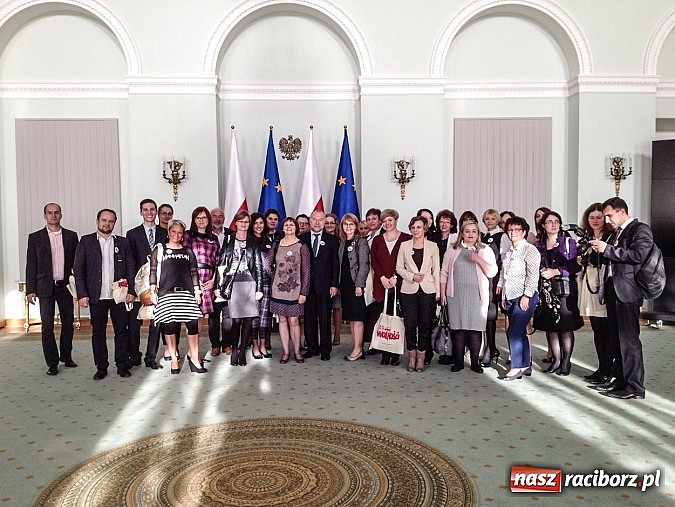 Zdjęcie w galerii na portalu naszraciborz.pl: Anglistka z Pietrowic Wielkich ambasadorem programu English Teaching  wiadomości z regionu