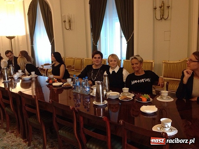 Zdjęcie w galerii na portalu naszraciborz.pl: Anglistka z Pietrowic Wielkich ambasadorem programu English Teaching  wiadomości z regionu