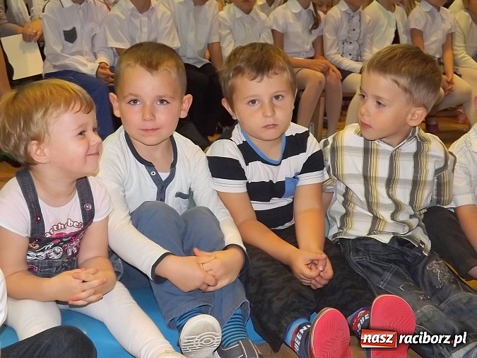 Zdjęcie w galerii na portalu naszraciborz.pl: Dzień Edukacji Narodowej świętowali także w Wojnowicach i Borucinie wiadomości z regionu