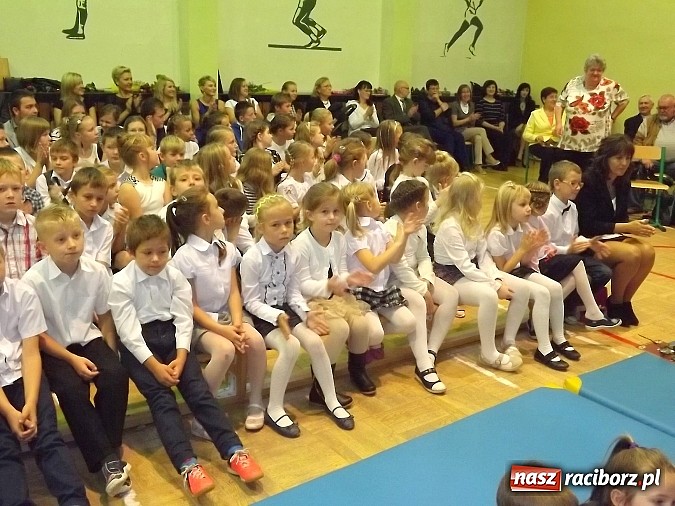 Zdjęcie w galerii na portalu naszraciborz.pl: Dzień Edukacji Narodowej świętowali także w Wojnowicach i Borucinie wiadomości z regionu