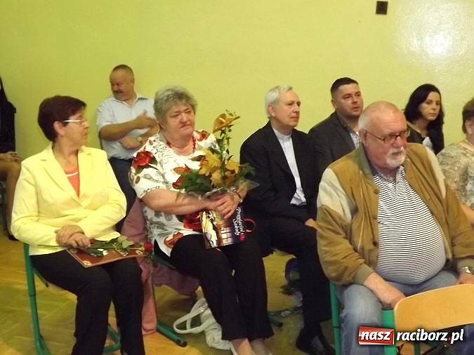 Zdjęcie w galerii na portalu naszraciborz.pl: Dzień Edukacji Narodowej świętowali także w Wojnowicach i Borucinie wiadomości z regionu