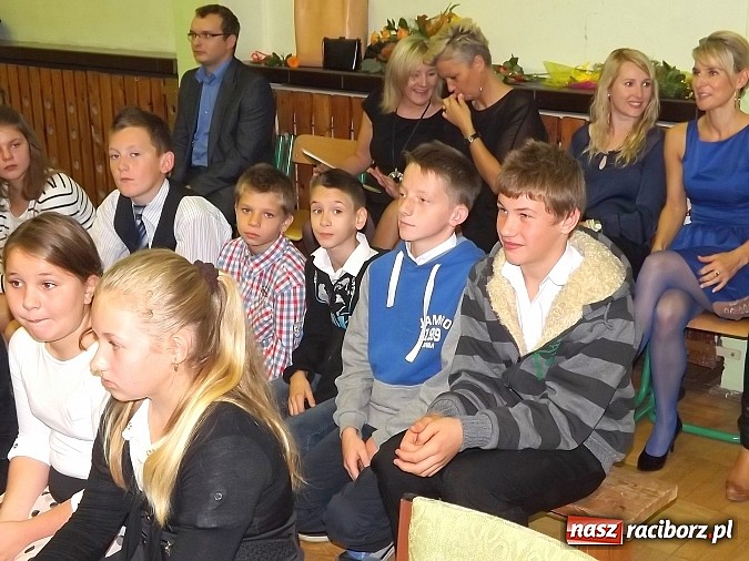 Zdjęcie w galerii na portalu naszraciborz.pl: Dzień Edukacji Narodowej świętowali także w Wojnowicach i Borucinie wiadomości z regionu