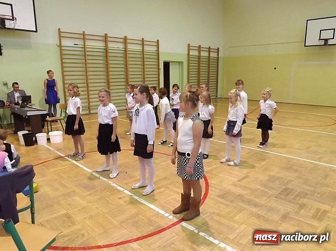 Zdjęcie w galerii na portalu naszraciborz.pl: Dzień Edukacji Narodowej świętowali także w Wojnowicach i Borucinie wiadomości z regionu