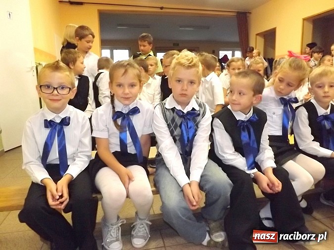 Zdjęcie w galerii na portalu naszraciborz.pl: Dzień Edukacji Narodowej świętowali także w Wojnowicach i Borucinie wiadomości z regionu