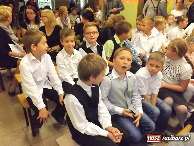 Zdjęcie w galerii na portalu naszraciborz.pl: Dzień Edukacji Narodowej świętowali także w Wojnowicach i Borucinie wiadomości z regionu