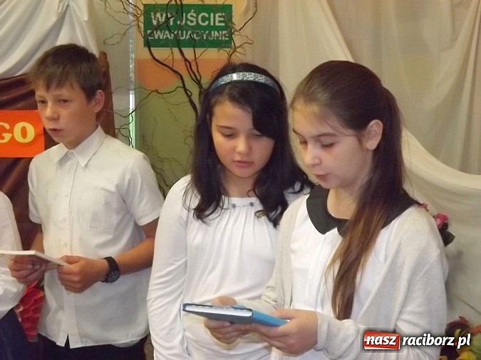 Zdjęcie w galerii na portalu naszraciborz.pl: Dzień Edukacji Narodowej świętowali także w Wojnowicach i Borucinie wiadomości z regionu