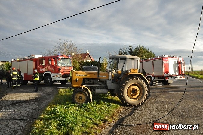 Zdjęcie w galerii na portalu naszraciborz.pl: Operacyjny land rover raciborskich strażaków dachował w Samborowicach na DW 916 wiadomości z regionu
