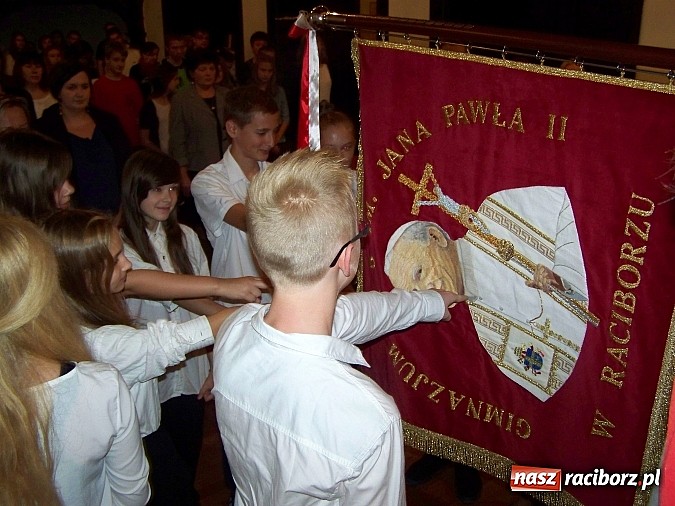 Zdjęcie w galerii na portalu naszraciborz.pl: Dzień Nauczyciela inny niż zwykle wiadomości z regionu