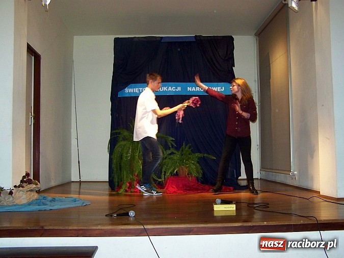 Zdjęcie w galerii na portalu naszraciborz.pl: Dzień Nauczyciela inny niż zwykle wiadomości z regionu