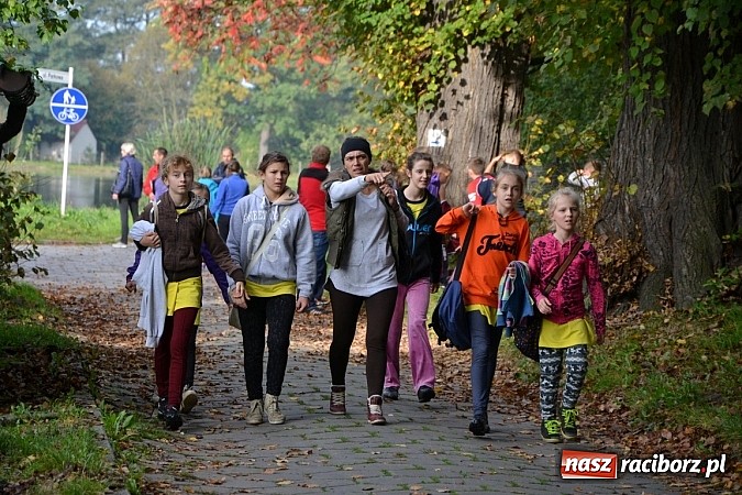 Zdjęcie w galerii na portalu naszraciborz.pl: Rejonowe Sztafetowe Biegi Przełajowe w Tworkowie wiadomości z regionu