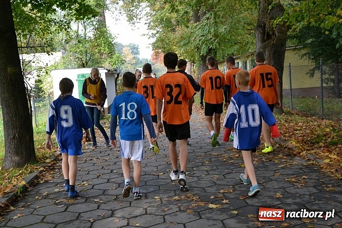 Zdjęcie w galerii na portalu naszraciborz.pl: Rejonowe Sztafetowe Biegi Przełajowe w Tworkowie wiadomości z regionu