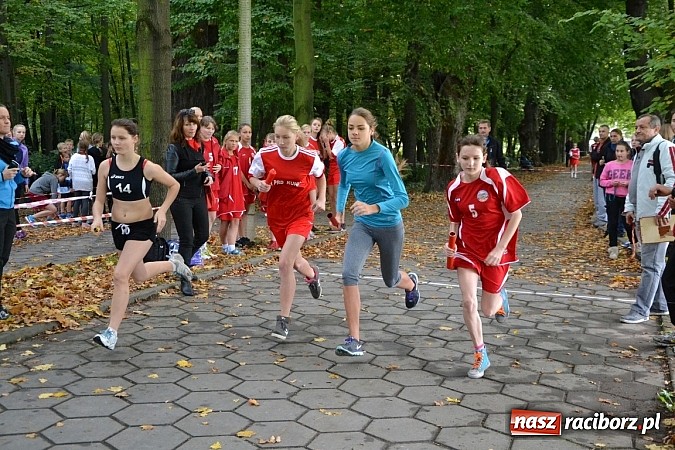 Zdjęcie w galerii na portalu naszraciborz.pl: Rejonowe Sztafetowe Biegi Przełajowe w Tworkowie wiadomości z regionu