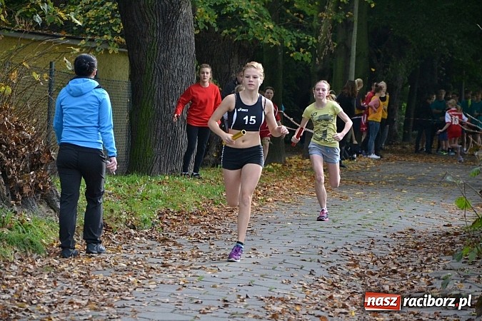 Zdjęcie w galerii na portalu naszraciborz.pl: Rejonowe Sztafetowe Biegi Przełajowe w Tworkowie wiadomości z regionu