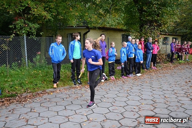 Zdjęcie w galerii na portalu naszraciborz.pl: Rejonowe Sztafetowe Biegi Przełajowe w Tworkowie wiadomości z regionu