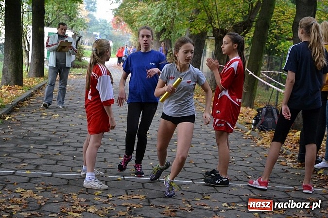 Zdjęcie w galerii na portalu naszraciborz.pl: Rejonowe Sztafetowe Biegi Przełajowe w Tworkowie wiadomości z regionu
