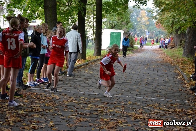 Zdjęcie w galerii na portalu naszraciborz.pl: Rejonowe Sztafetowe Biegi Przełajowe w Tworkowie wiadomości z regionu