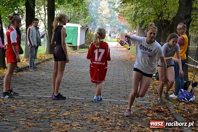 Zdjęcie w galerii na portalu naszraciborz.pl: Rejonowe Sztafetowe Biegi Przełajowe w Tworkowie wiadomości z regionu