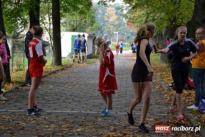 Zdjęcie w galerii na portalu naszraciborz.pl: Rejonowe Sztafetowe Biegi Przełajowe w Tworkowie wiadomości z regionu