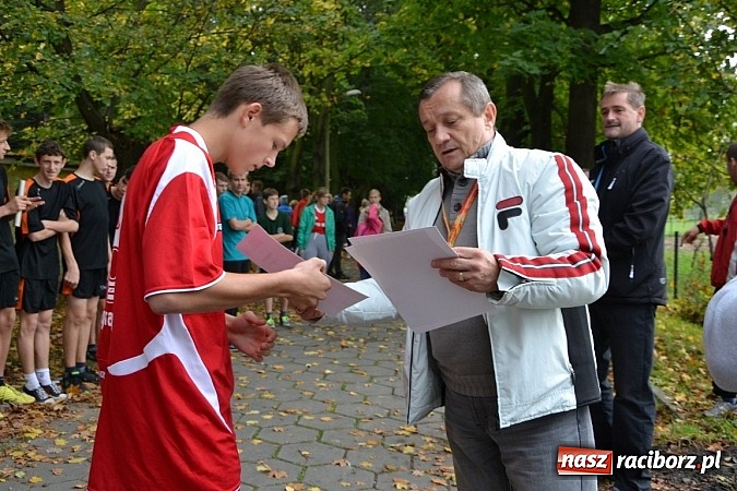 Zdjęcie w galerii na portalu naszraciborz.pl: Rejonowe Sztafetowe Biegi Przełajowe w Tworkowie wiadomości z regionu