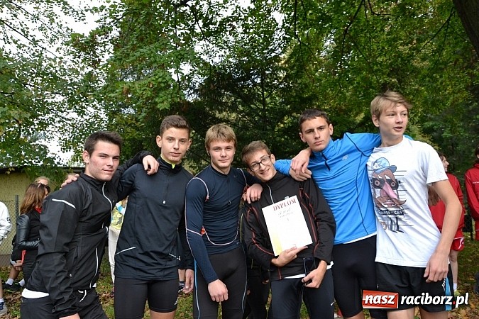 Zdjęcie w galerii na portalu naszraciborz.pl: Rejonowe Sztafetowe Biegi Przełajowe w Tworkowie wiadomości z regionu