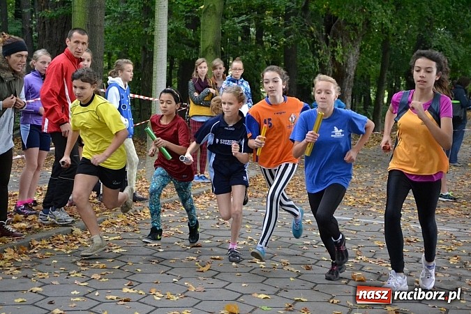 Zdjęcie w galerii na portalu naszraciborz.pl: Rejonowe Sztafetowe Biegi Przełajowe w Tworkowie wiadomości z regionu