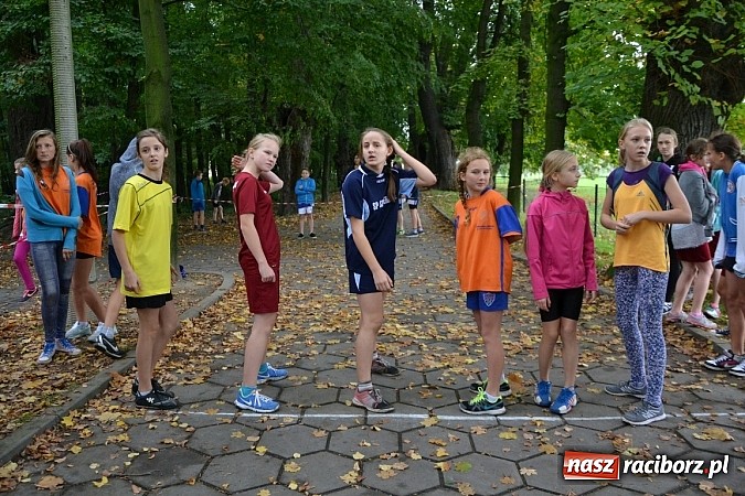 Zdjęcie w galerii na portalu naszraciborz.pl: Rejonowe Sztafetowe Biegi Przełajowe w Tworkowie wiadomości z regionu