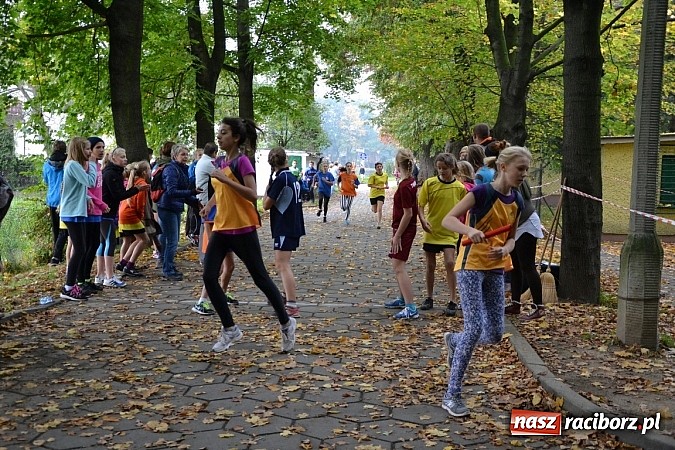 Zdjęcie w galerii na portalu naszraciborz.pl: Rejonowe Sztafetowe Biegi Przełajowe w Tworkowie wiadomości z regionu
