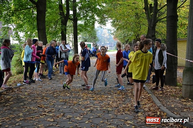 Zdjęcie w galerii na portalu naszraciborz.pl: Rejonowe Sztafetowe Biegi Przełajowe w Tworkowie wiadomości z regionu