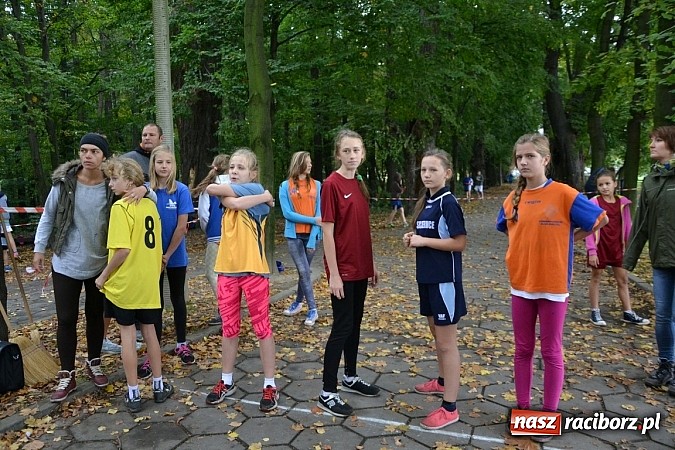 Zdjęcie w galerii na portalu naszraciborz.pl: Rejonowe Sztafetowe Biegi Przełajowe w Tworkowie wiadomości z regionu