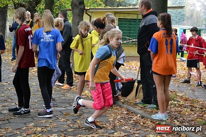 Zdjęcie w galerii na portalu naszraciborz.pl: Rejonowe Sztafetowe Biegi Przełajowe w Tworkowie wiadomości z regionu