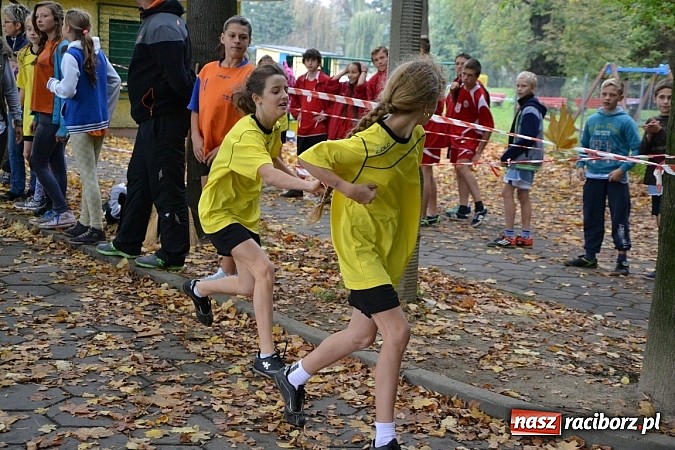Zdjęcie w galerii na portalu naszraciborz.pl: Rejonowe Sztafetowe Biegi Przełajowe w Tworkowie wiadomości z regionu