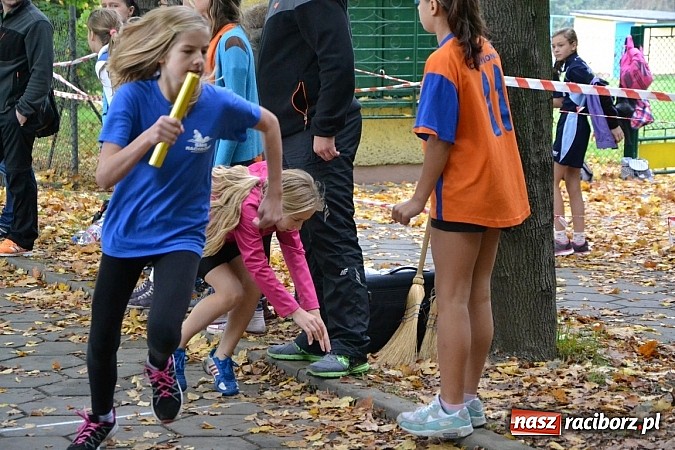 Zdjęcie w galerii na portalu naszraciborz.pl: Rejonowe Sztafetowe Biegi Przełajowe w Tworkowie wiadomości z regionu