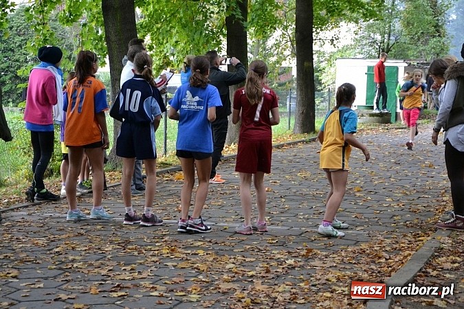 Zdjęcie w galerii na portalu naszraciborz.pl: Rejonowe Sztafetowe Biegi Przełajowe w Tworkowie wiadomości z regionu
