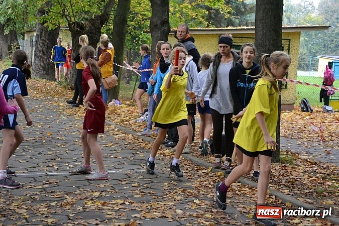 Zdjęcie w galerii na portalu naszraciborz.pl: Rejonowe Sztafetowe Biegi Przełajowe w Tworkowie wiadomości z regionu