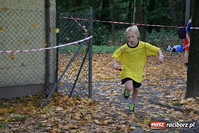 Zdjęcie w galerii na portalu naszraciborz.pl: Rejonowe Sztafetowe Biegi Przełajowe w Tworkowie wiadomości z regionu