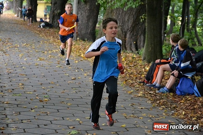 Zdjęcie w galerii na portalu naszraciborz.pl: Rejonowe Sztafetowe Biegi Przełajowe w Tworkowie wiadomości z regionu