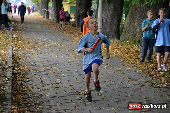 Zdjęcie w galerii na portalu naszraciborz.pl: Rejonowe Sztafetowe Biegi Przełajowe w Tworkowie wiadomości z regionu