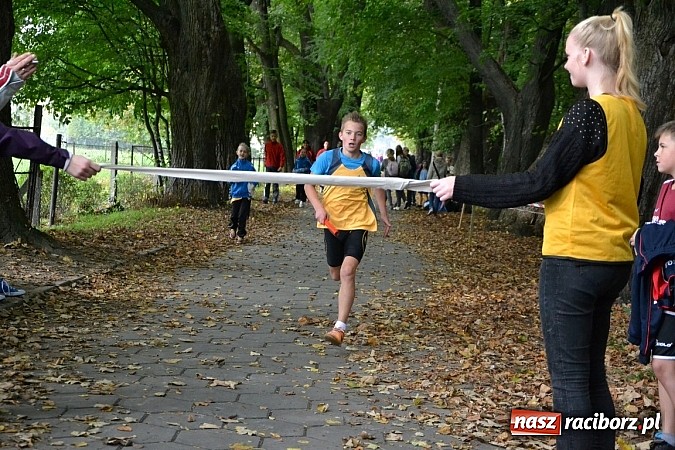 Zdjęcie w galerii na portalu naszraciborz.pl: Rejonowe Sztafetowe Biegi Przełajowe w Tworkowie wiadomości z regionu