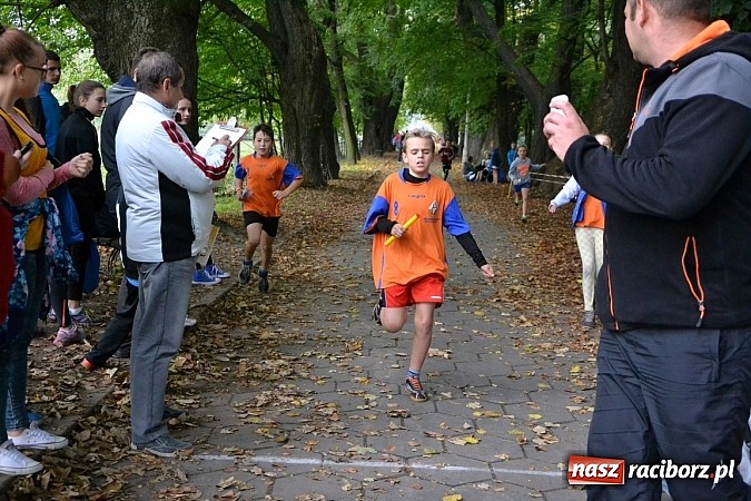 Zdjęcie w galerii na portalu naszraciborz.pl: Rejonowe Sztafetowe Biegi Przełajowe w Tworkowie wiadomości z regionu