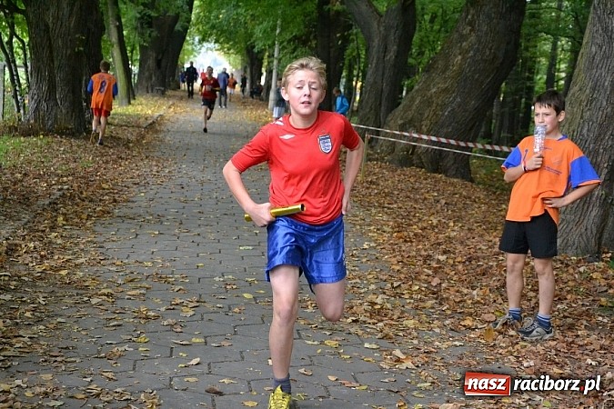 Zdjęcie w galerii na portalu naszraciborz.pl: Rejonowe Sztafetowe Biegi Przełajowe w Tworkowie wiadomości z regionu