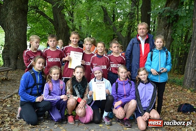 Zdjęcie w galerii na portalu naszraciborz.pl: Rejonowe Sztafetowe Biegi Przełajowe w Tworkowie wiadomości z regionu