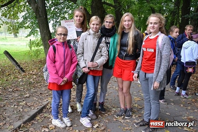 Zdjęcie w galerii na portalu naszraciborz.pl: Rejonowe Sztafetowe Biegi Przełajowe w Tworkowie wiadomości z regionu