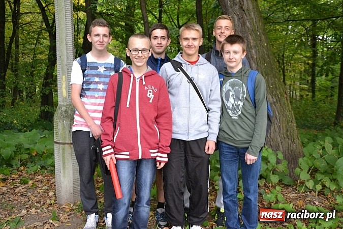 Zdjęcie w galerii na portalu naszraciborz.pl: Rejonowe Sztafetowe Biegi Przełajowe w Tworkowie wiadomości z regionu