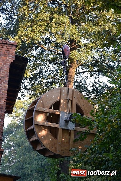 Zdjęcie w galerii na portalu naszraciborz.pl: Uroczyste uruchomienie koła młyńskiego przy zabytkowym młynie w Tworkowie wiadomości z regionu