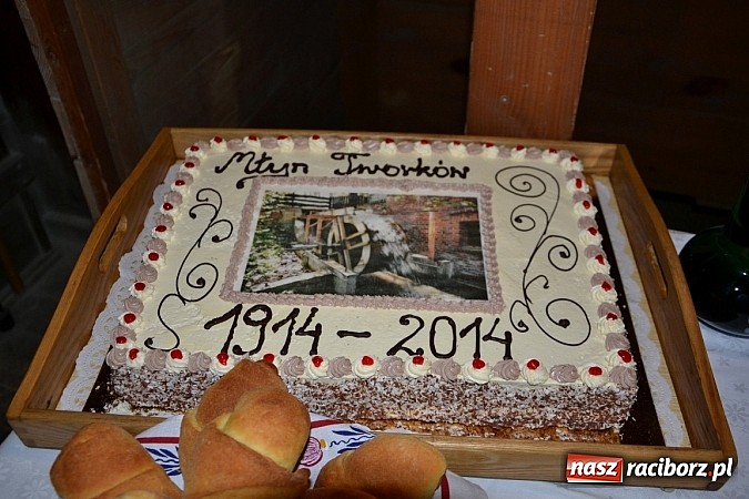 Zdjęcie w galerii na portalu naszraciborz.pl: Uroczyste uruchomienie koła młyńskiego przy zabytkowym młynie w Tworkowie wiadomości z regionu