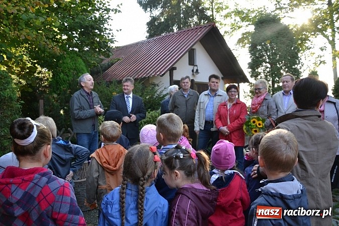Zdjęcie w galerii na portalu naszraciborz.pl: Uroczyste uruchomienie koła młyńskiego przy zabytkowym młynie w Tworkowie wiadomości z regionu
