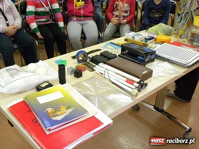 Zdjęcie w galerii na portalu naszraciborz.pl: Dzień Białej Laski wiadomości z regionu