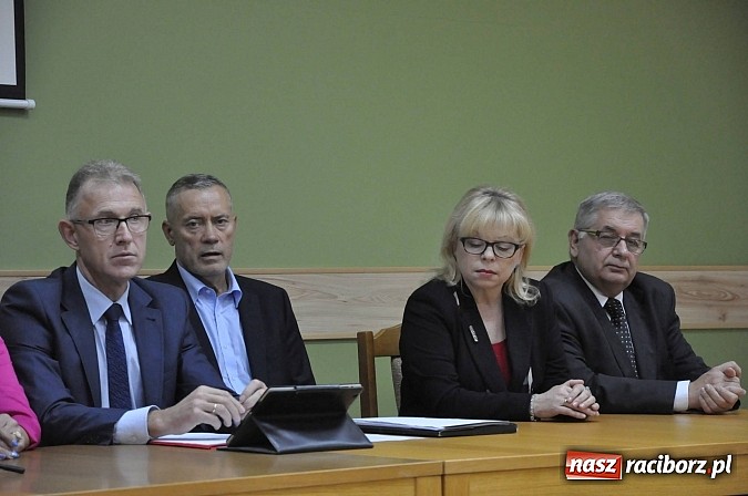 Zdjęcie w galerii na portalu naszraciborz.pl: Koalicja rządząca pewna swojej wygranej wiadomości z regionu