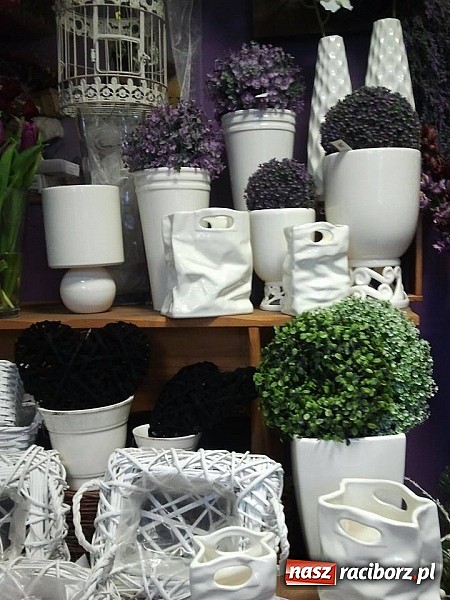 Zdjęcie w galerii na portalu naszraciborz.pl: Kwiaciarnia Lawender. Wiązanki robione z sercem wiadomości z regionu